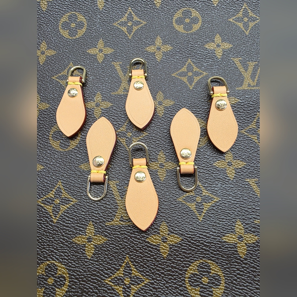 Louis Vuitton Tan Leather Zipper Pulls with Gold Details..x6